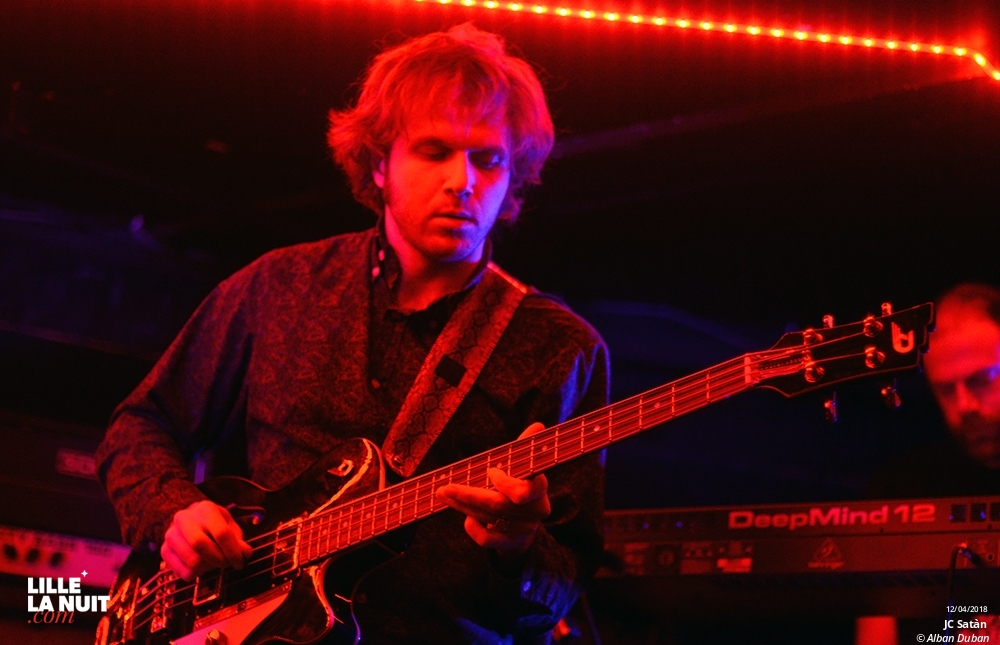 JC Satàn à la Cave aux Poètes en live - photo n°6