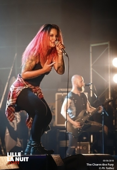 Arch Enemy + The Charm the Fury à l&rsquo;Aéronef en live - photo n°6