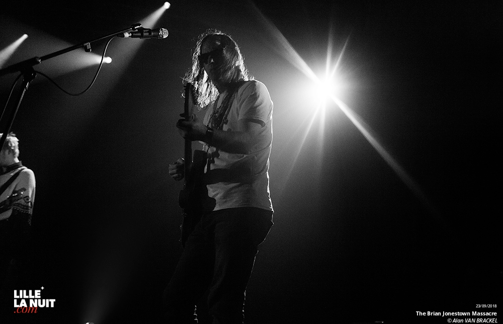 The Brian Jonestown Massacre + Dead Horse One à l’Aéronef de Lille en live - photo n°2