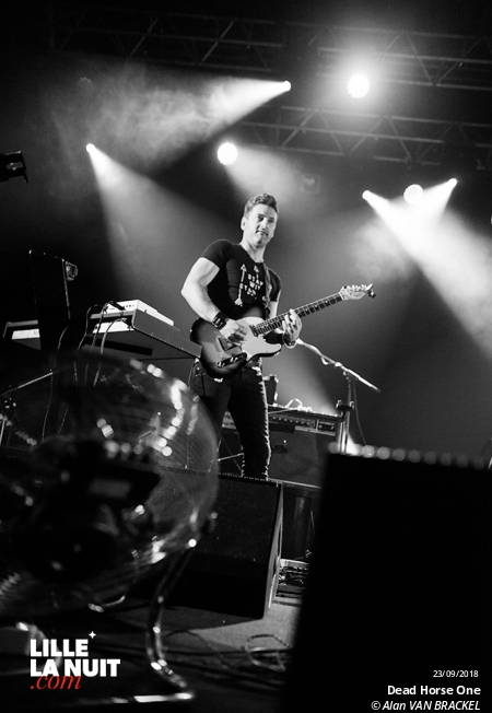 The Brian Jonestown Massacre + Dead Horse One à l’Aéronef de Lille en live - photo n°12