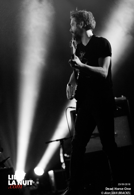 The Brian Jonestown Massacre + Dead Horse One à l’Aéronef de Lille en live - photo n°4