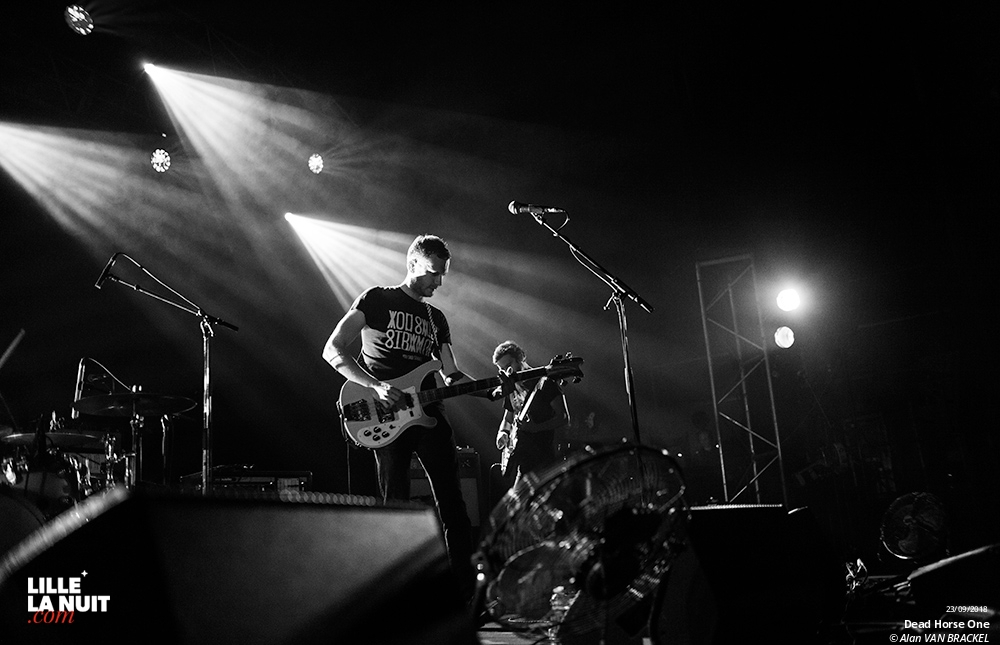 The Brian Jonestown Massacre + Dead Horse One à l’Aéronef de Lille en live - photo n°3