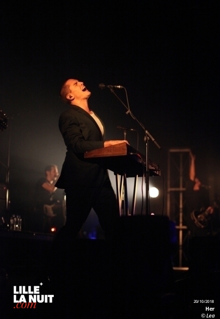 Her + Owlle à l’Aéronef en live - photo n°7