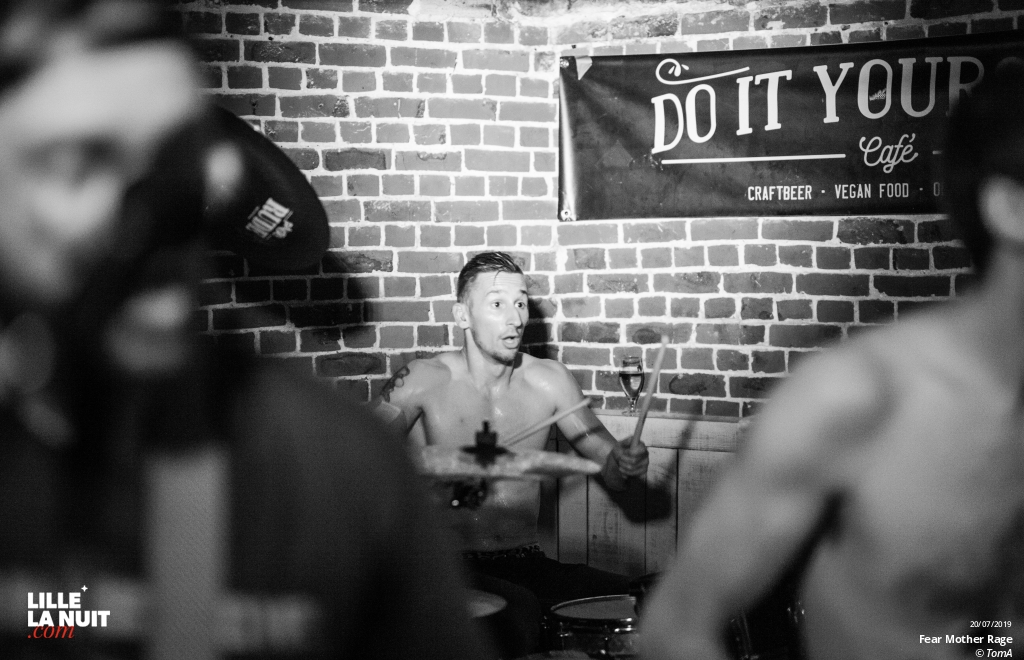Fear Mother Rage + Dear Liars + Hawthorn au Do It Yourself en live - photo n°4