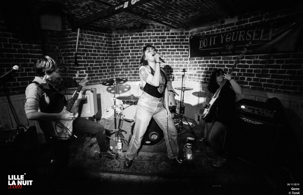 Genn + The Curves au Do It Yourself en live - photo n°6