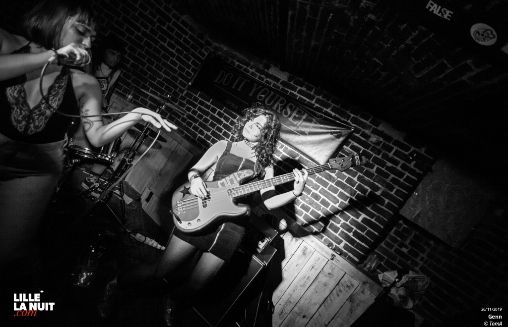 Genn + The Curves au Do It Yourself en live - photo n°4