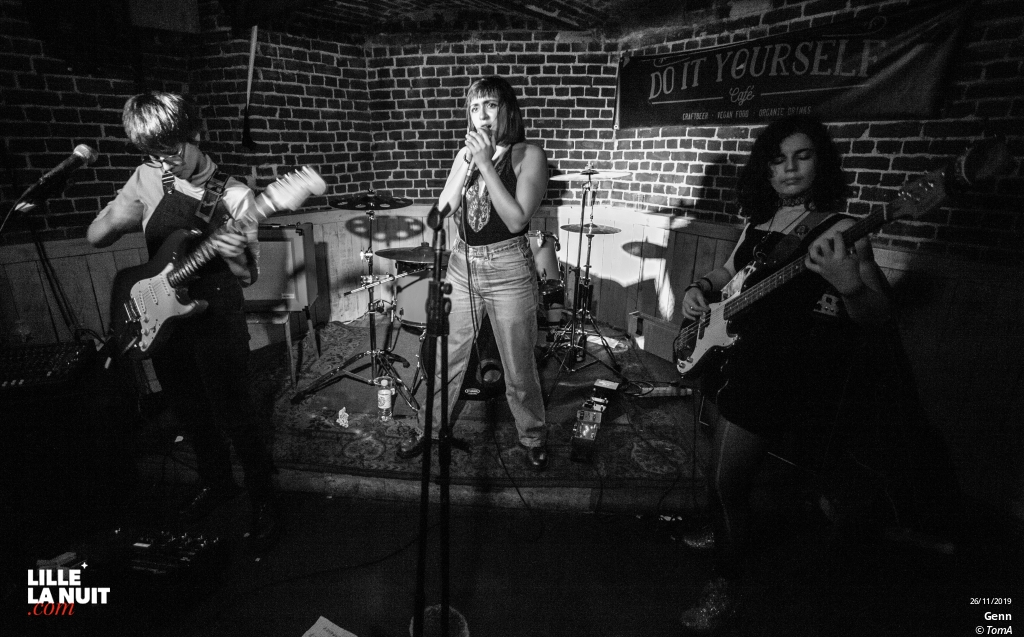 Genn + The Curves au Do It Yourself en live - photo n°11