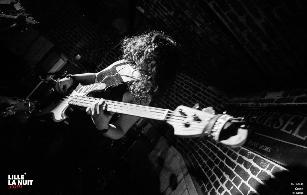 Genn + The Curves au Do It Yourself en live - photo n°2