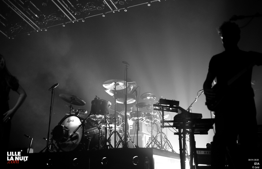 Izïa + Lee-Ann Curren à l’Aéronef en live - photo n°10