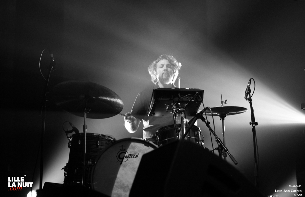 Izïa + Lee-Ann Curren à l’Aéronef en live - photo n°2