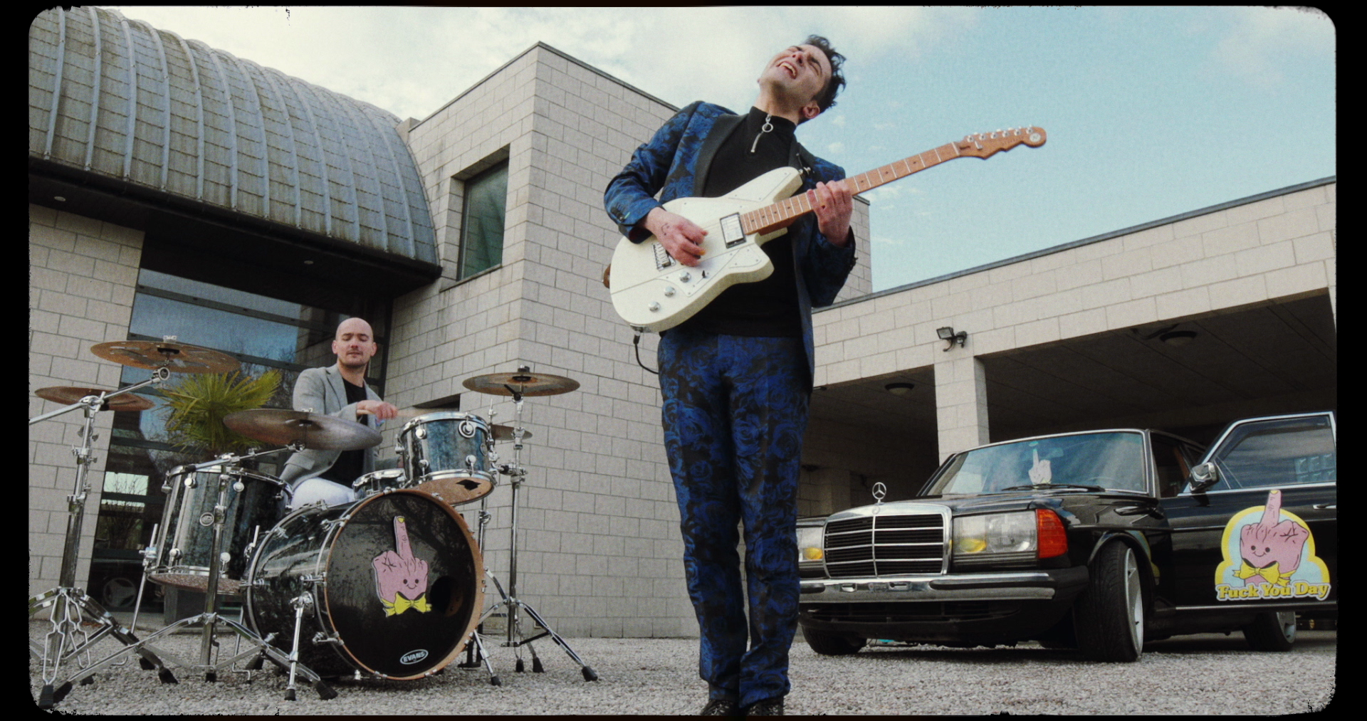 Esplanades nous raconte l&rsquo;histoire de sa vidéo « Happy Fuck You Day »&#8230;