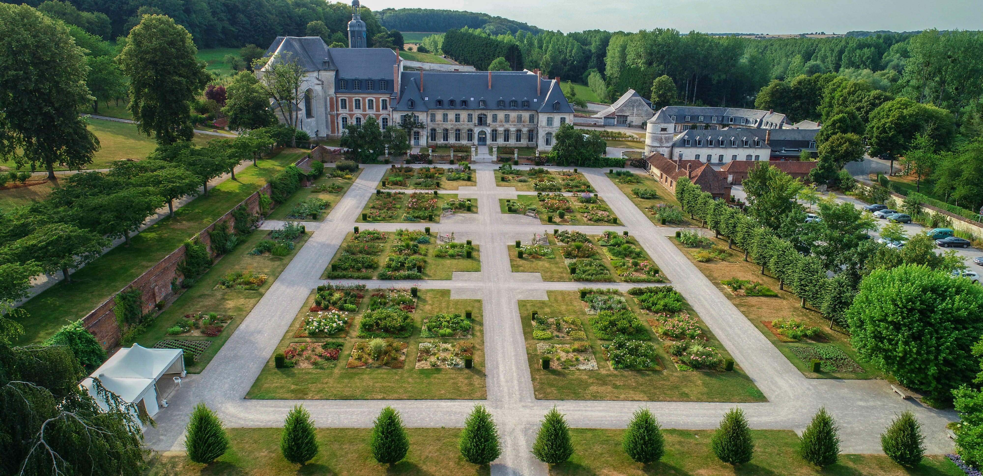 Un concert électro à l&rsquo;Abbaye et aux Jardins de Valloires diffusé en ligne