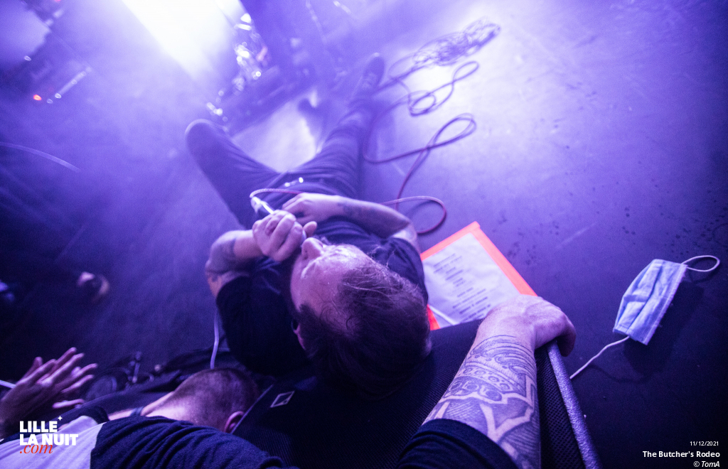 Noise Emission Control + Head Charger + The Butcher’s Rodeo au Black Lab en live - photo n°19