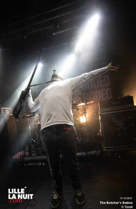 Noise Emission Control + Head Charger + The Butcher’s Rodeo au Black Lab en live - photo n°28