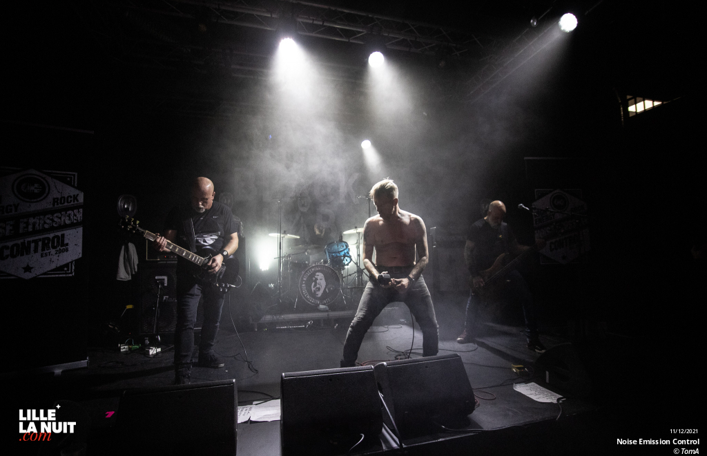 Noise Emission Control + Head Charger + The Butcher’s Rodeo au Black Lab en live - photo n°18