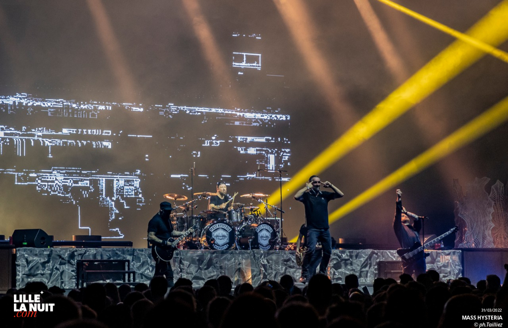 Le Gros 4 – Ultra Vomit + Mass Hystéria + Tagada Jones + No One Is Innocent au Zénith de Lille en live - photo n°12