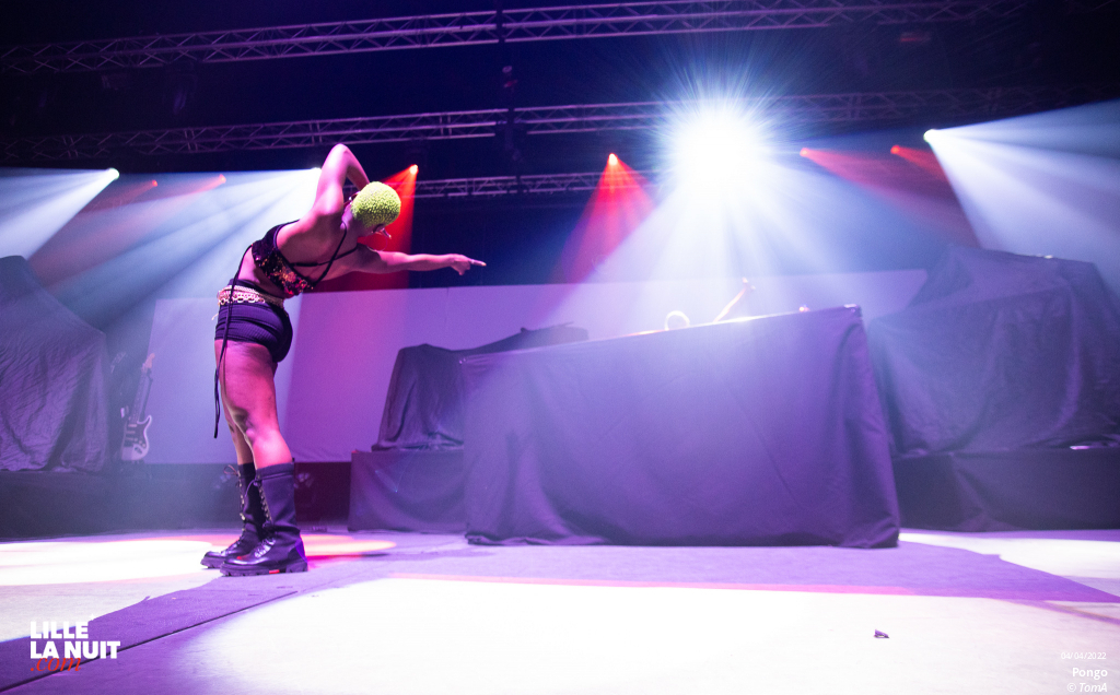 Metronomy + Pongo au Zénith de Lille en live - photo n°2