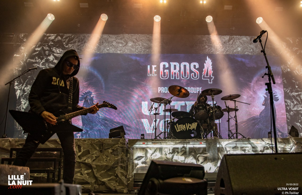 Le Gros 4 – Ultra Vomit + Mass Hystéria + Tagada Jones + No One Is Innocent au Zénith de Lille en live - photo n°1