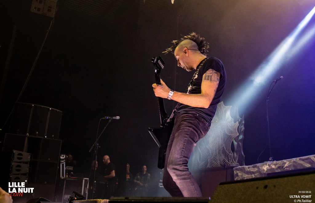 Le Gros 4 – Ultra Vomit + Mass Hystéria + Tagada Jones + No One Is Innocent au Zénith de Lille en live - photo n°12