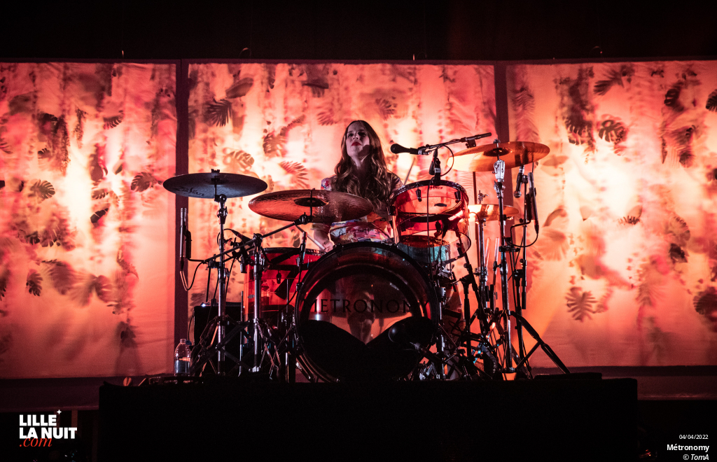 Metronomy + Pongo au Zénith de Lille en live - photo n°4