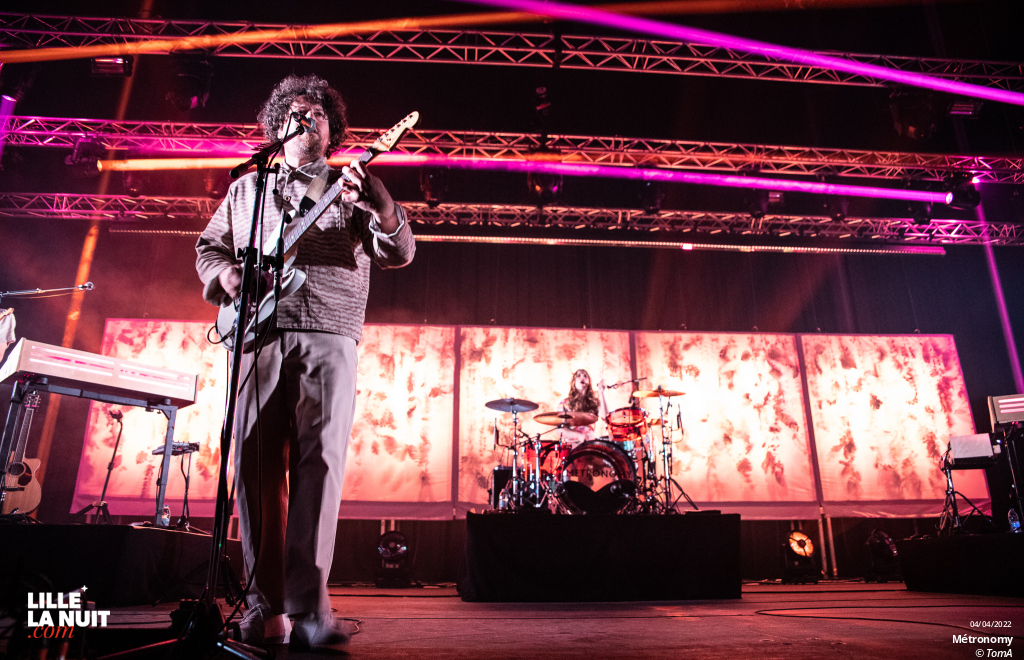 Metronomy + Pongo au Zénith de Lille en live - photo n°6