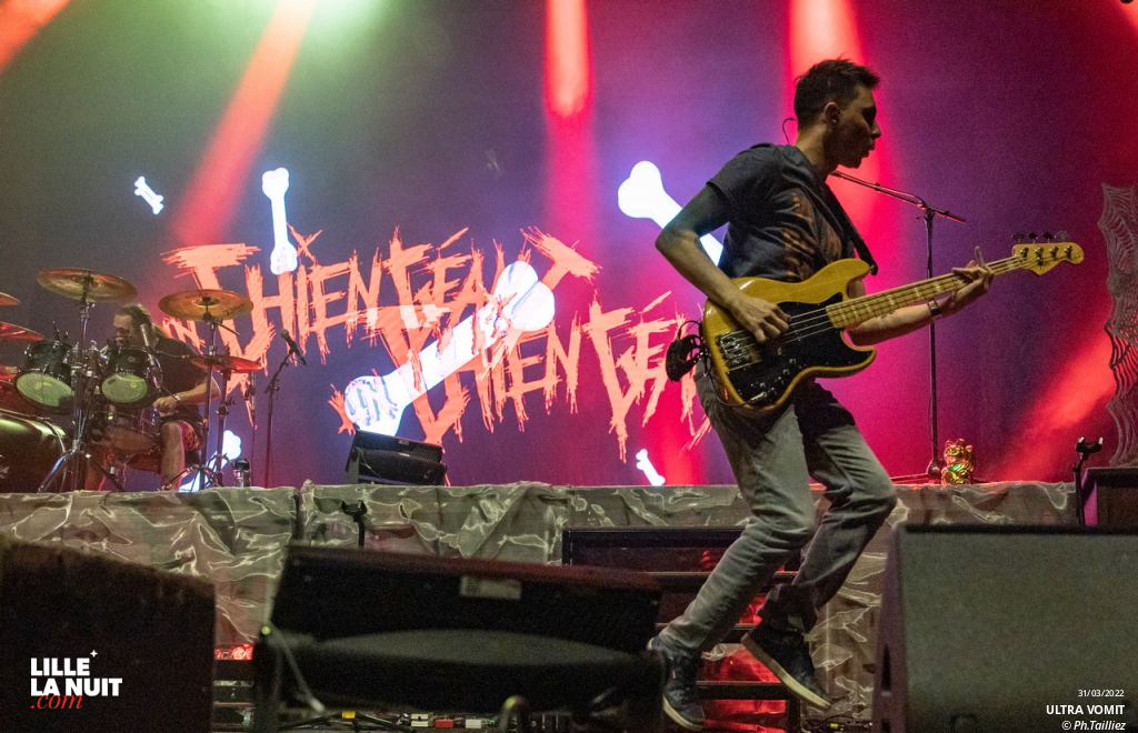 Le Gros 4 – Ultra Vomit + Mass Hystéria + Tagada Jones + No One Is Innocent au Zénith de Lille en live - photo n°8