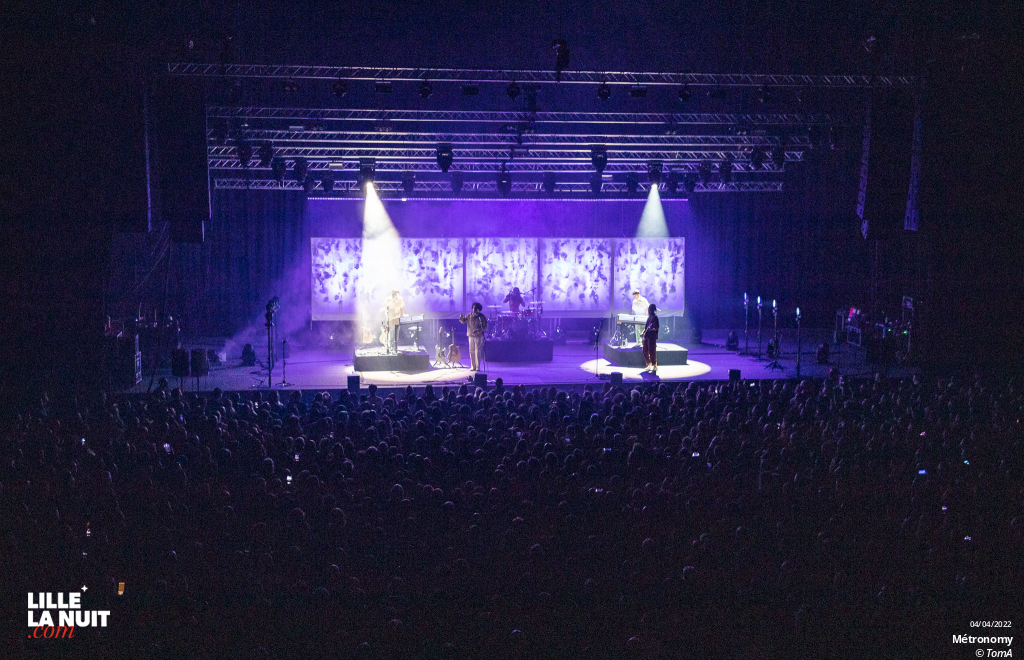 Metronomy + Pongo au Zénith de Lille en live - photo n°13
