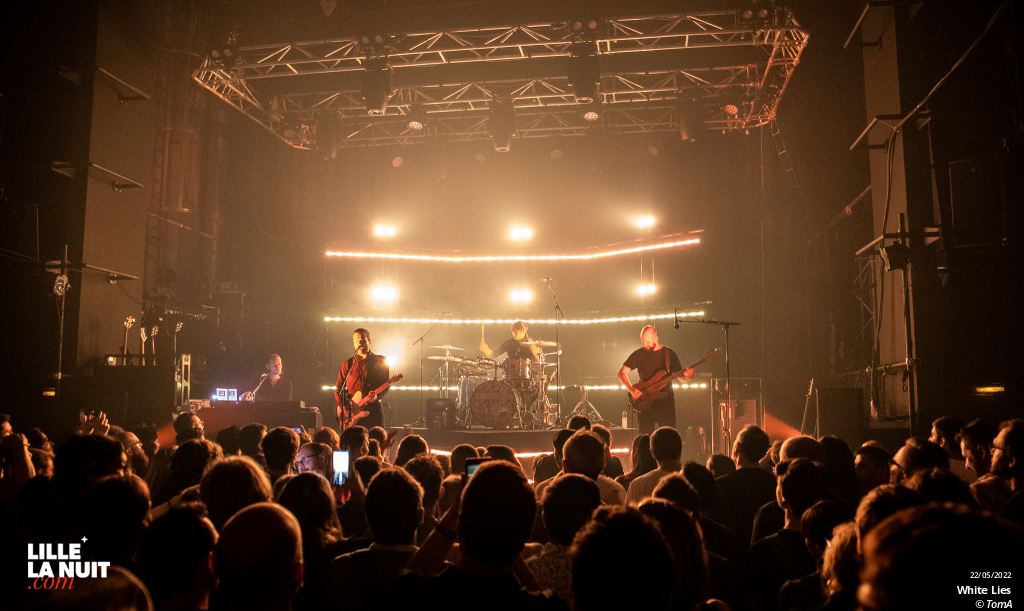 White Lies + Charming Liars au Grand Mix de Tourcoing en live - photo n°6