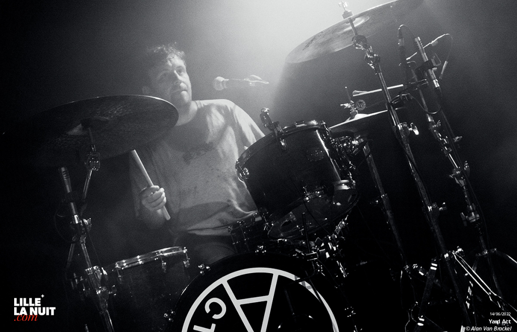 Yard Act + Unschooling à l’Aéronef de Lille en live - photo n°8