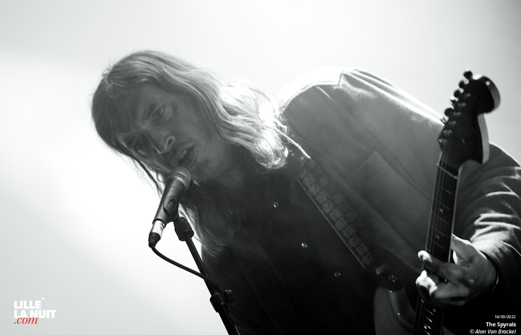 Strawberry Fest – Jour 1 : Tess Parks + The Spyrals + The Kandalini Genie + Quantum Quantum à la Maison Folie Moulins en live - photo n°15