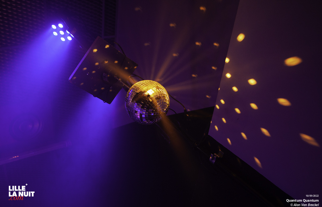 Strawberry Fest – Jour 1 : Tess Parks + The Spyrals + The Kandalini Genie + Quantum Quantum à la Maison Folie Moulins en live - photo n°18