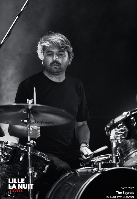 Strawberry Fest – Jour 1 : Tess Parks + The Spyrals + The Kandalini Genie + Quantum Quantum à la Maison Folie Moulins en live - photo n°2