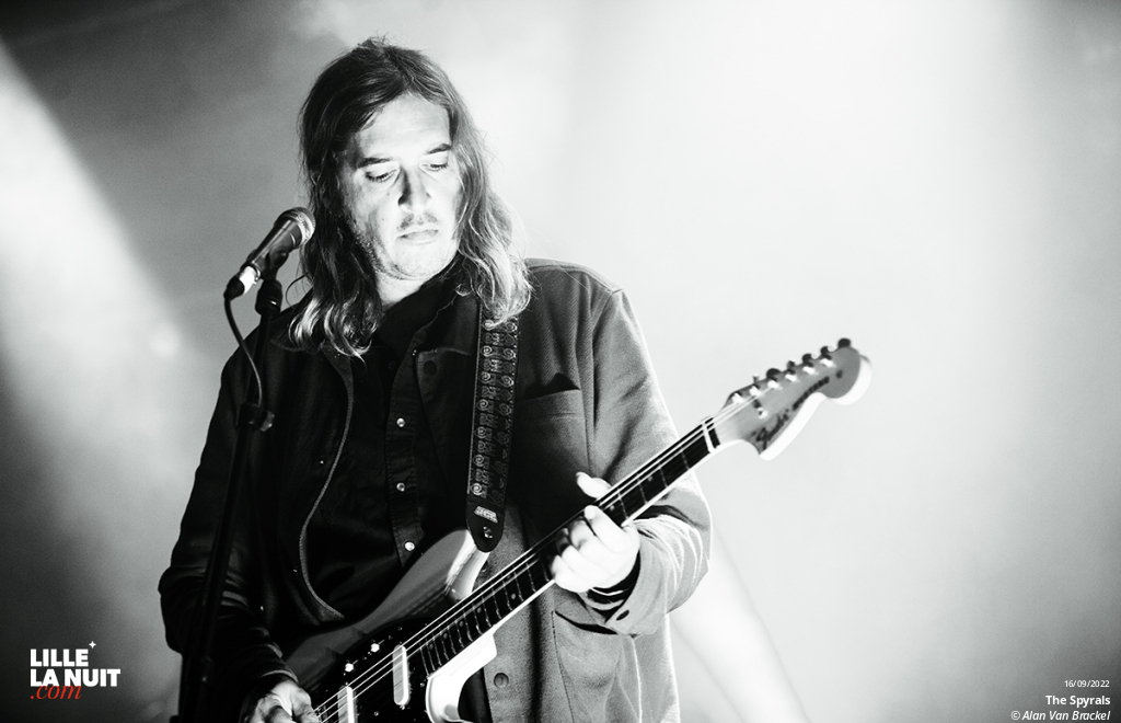 Strawberry Fest – Jour 1 : Tess Parks + The Spyrals + The Kandalini Genie + Quantum Quantum à la Maison Folie Moulins en live - photo n°9