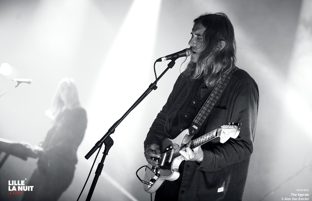 Strawberry Fest – Jour 1 : Tess Parks + The Spyrals + The Kandalini Genie + Quantum Quantum à la Maison Folie Moulins en live - photo n°10