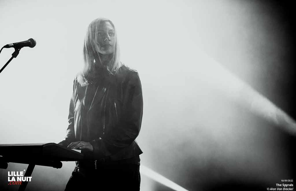 Strawberry Fest – Jour 1 : Tess Parks + The Spyrals + The Kandalini Genie + Quantum Quantum à la Maison Folie Moulins en live - photo n°13