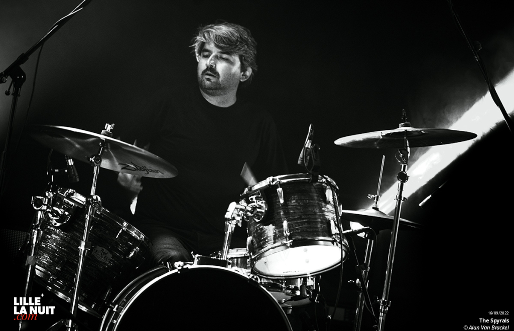 Strawberry Fest – Jour 1 : Tess Parks + The Spyrals + The Kandalini Genie + Quantum Quantum à la Maison Folie Moulins en live - photo n°5