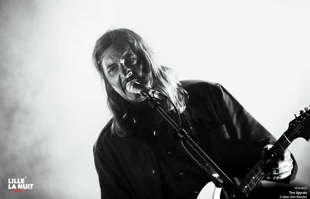 Strawberry Fest – Jour 1 : Tess Parks + The Spyrals + The Kandalini Genie + Quantum Quantum à la Maison Folie Moulins en live - photo n°4