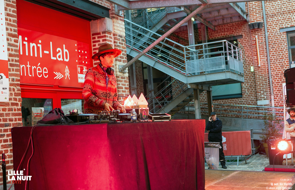 Strawberry Fest – Jour 2 : Black Market Karma + Hoover III + Acid Tongue + Orange Dream à la Maison Folie Moulins en live - photo n°2