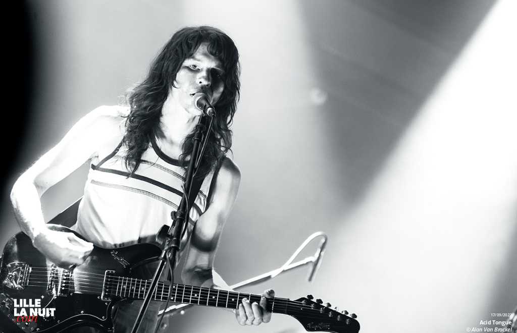 Strawberry Fest – Jour 2 : Black Market Karma + Hoover III + Acid Tongue + Orange Dream à la Maison Folie Moulins en live - photo n°12