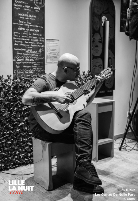 Les Contes De Nulle Part + Manic Maya au Caf&Diskaire en live - photo n°1