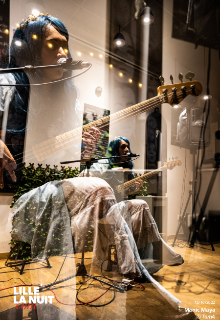 Les Contes De Nulle Part + Manic Maya au Caf&Diskaire en live - photo n°5