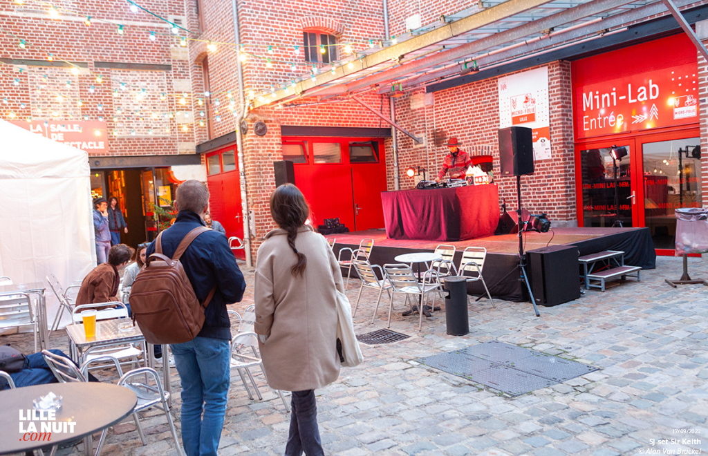 Strawberry Fest – Jour 2 : Black Market Karma + Hoover III + Acid Tongue + Orange Dream à la Maison Folie Moulins en live - photo n°1