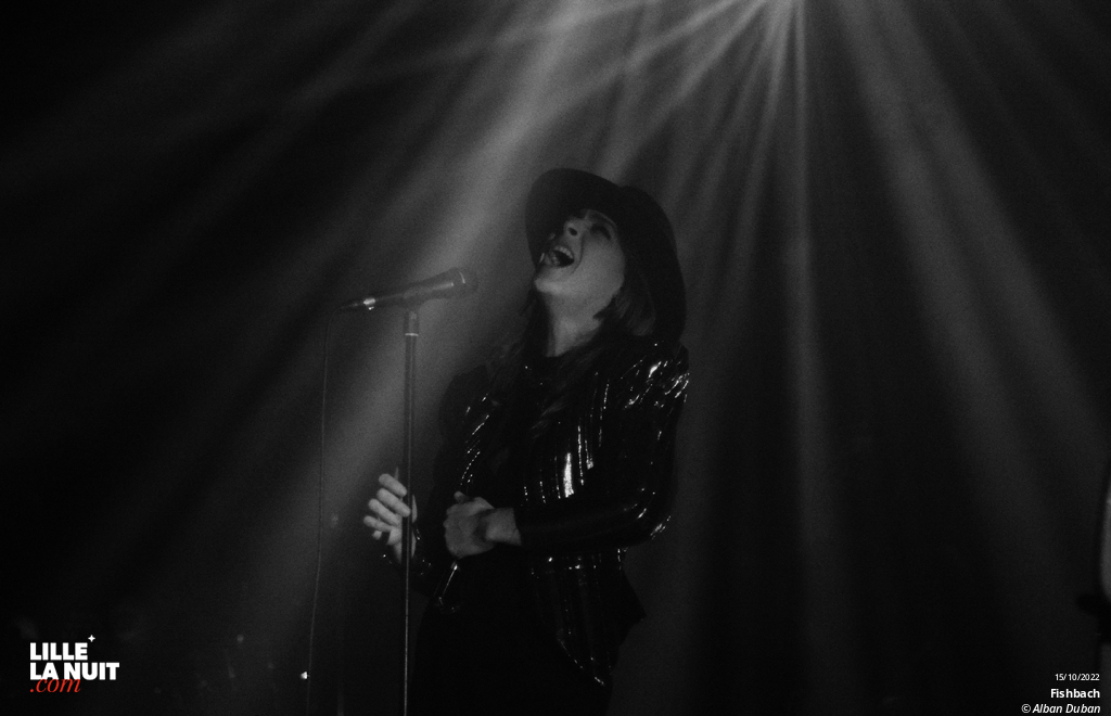 Fishbach + UTO au Grand Mix en live - photo n°6