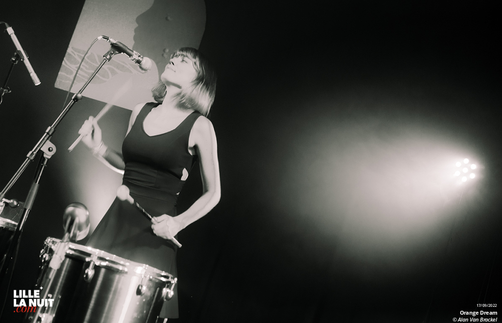 Strawberry Fest – Jour 2 : Black Market Karma + Hoover III + Acid Tongue + Orange Dream à la Maison Folie Moulins en live - photo n°8