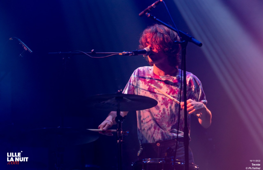 Feu! Chatterton + Trente au Zénith de Lille en live - photo n°4