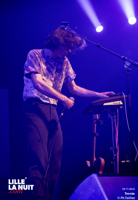 Feu! Chatterton + Trente au Zénith de Lille en live - photo n°3