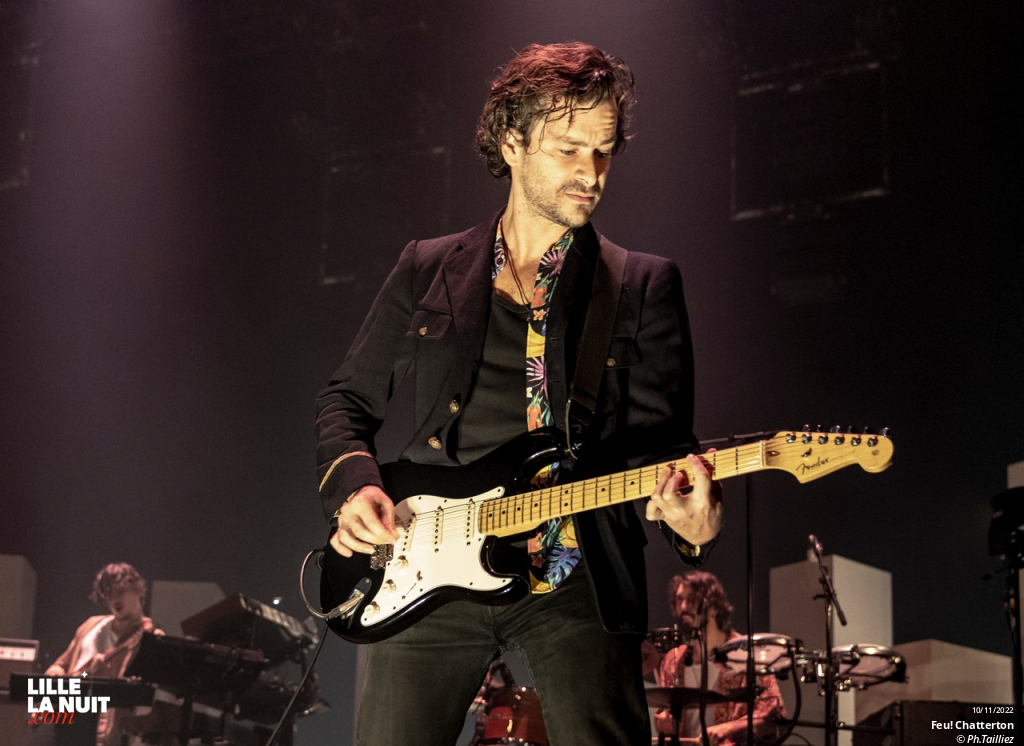 Feu! Chatterton + Trente au Zénith de Lille en live - photo n°2