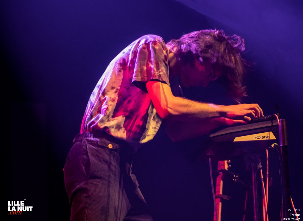 Feu! Chatterton + Trente au Zénith de Lille en live - photo n°7