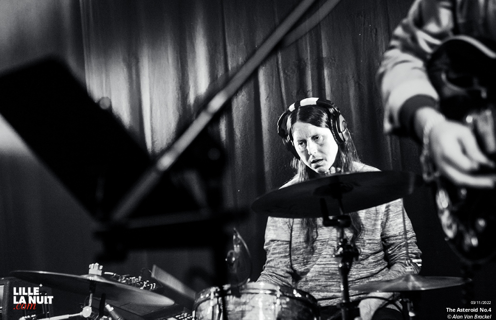 The Asteroid No.4 + Magic Shoppe à la Bulle Café en live - photo n°10