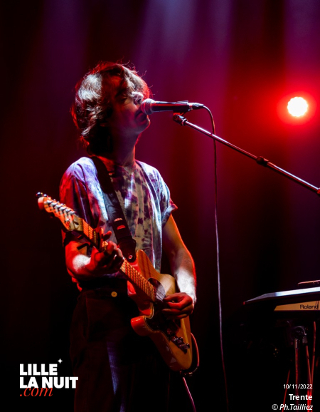 Feu! Chatterton + Trente au Zénith de Lille en live - photo n°6